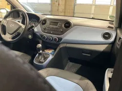 Weiß Gebraucht 2017 Hyundai i10 Trend Kleinwagen | 8.000 € (Guter Preis)