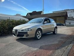 Gold Gebraucht 2004 Alfa Romeo 147 Kleinwagen | 1.200 € (Etwas zu teuer)