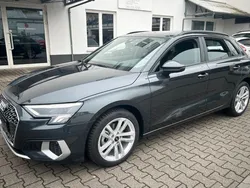 Manhattangrau metallic Gebraucht 2023 Audi A3 Sportback Advanced Limousine | 29.999 € (Guter Preis)