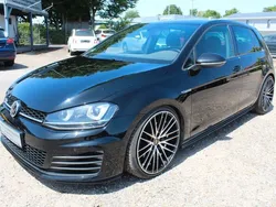 Ebenholzschwarz Gebraucht 2014 VW Golf VII Business Limousine | 13.495 € (Fairer Preis)