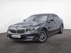 Schwarz Gebraucht 2024 BMW 520 Sport Line Limousine | 52.950 € (Guter Preis)