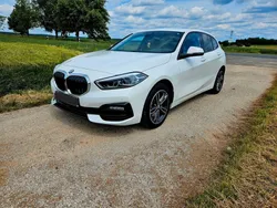 Weiß Gebraucht 2020 BMW 118 Sport Line Kleinwagen | 19.290 € (Fairer Preis)