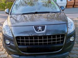 Schwarz Gebraucht 2011 Peugeot 3008 SUV | 3.800 € (Fairer Preis)