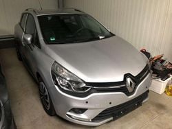 Silber Gebraucht 2019 Renault Clio GrandTour Bose Edition Kombi | 9.900 € (Fairer Preis)