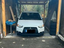 Weiß Gebraucht 2009 Mitsubishi Colt Kleinwagen | 1.100 € (Fairer Preis)