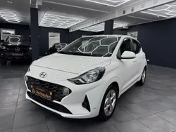 Weiß Gebraucht 2021 Hyundai i10 Trend Kleinwagen | 11.490 € (Guter Preis)