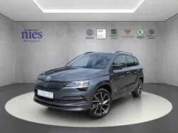 Grau Gebraucht 2020 Skoda Karoq SportLine SUV | 26.990 € (Etwas zu teuer)