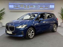 Phytonicblau Gebraucht 2024 BMW 216 Van / Kleinbus | 26.249 € (Fairer Preis)