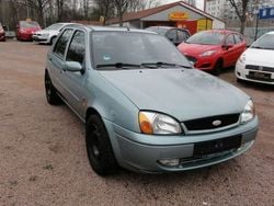 Grün Gebraucht 2001 Ford Fiesta Ghia Kleinwagen | 480 € (Superpreis)