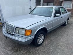 Silber Gebraucht 1980 Mercedes 300 Limousine | 1.475 €