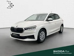 Candyweiss Gebraucht 2022 Skoda Fabia Active Limousine | 13.530 € (Fairer Preis)
