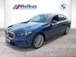 Blau Gebraucht 2024 BMW 520 Limousine | 44.970 €