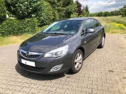Grau Gebraucht 2012 Opel Astra Limousine | 3.990 € (Guter Preis)