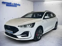 Frost weiß Gebraucht 2024 Ford Focus ST-Line X Kombi | 26.990 € (Guter Preis)