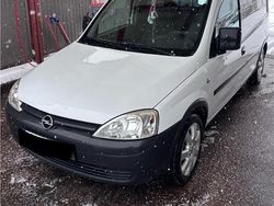 Weiß Gebraucht 2007 Opel Combo Van / Kleinbus | 5.800 €