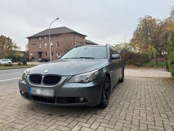 Grau Gebraucht 2004 BMW 530 Kombi | 3.200 € (Fairer Preis)