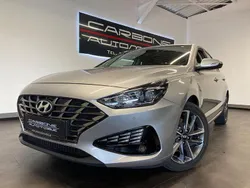 Grau Gebraucht 2023 Hyundai i30 Trend Limousine | 15.900 € (Fairer Preis)