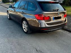 Braun Gebraucht 2013 BMW 320 Sport Line Kombi | 6.800 € (Guter Preis)
