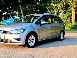 Silber Gebraucht 2018 VW Golf Sportsvan Van / Kleinbus | 12.399 € (Superpreis)