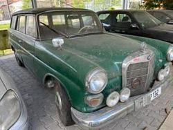 Grün Gebraucht 1967 Mercedes 200 Kombi | 12.800 €