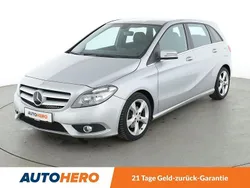 Grau Gebraucht 2014 Mercedes B180 Van / Kleinbus | 14.340 € (Guter Preis)