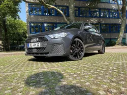 Grau Gebraucht 2019 Audi A1 Basis Kleinwagen | 16.500 € (Guter Preis)