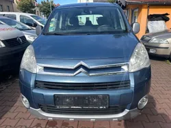 Blau Gebraucht 2012 Citroën Berlingo Exclusive Van / Kleinbus | 2.100 €