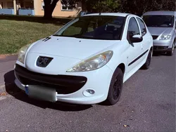 Weiß Gebraucht 2009 Peugeot 206+ Kleinwagen | 2.800 €