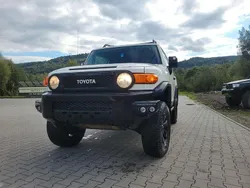 Weiß Gebraucht 2009 Toyota FJ SUV | 13.000 €