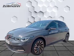Grau Gebraucht 2023 VW Golf VIII Move Limousine | 23.625 € (Guter Preis)