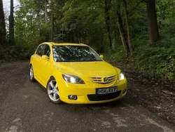 Gelb Gebraucht 2005 Mazda 3 Inclusive Limousine | 7.000 €