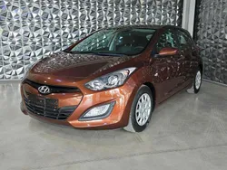 Braun Gebraucht 2013 Hyundai i30 Classic Limousine | 7.499 € (Fairer Preis)