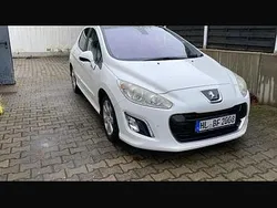 Weiß Gebraucht 2012 Peugeot 308 Limousine | 4.000 € (Guter Preis)