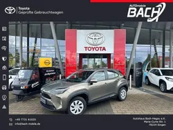Braun Gebraucht 2022 Toyota Yaris Cross Business Edition SUV | 23.990 € (Fairer Preis)