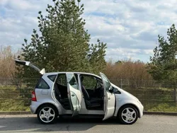 Grau Gebraucht 2000 Mercedes A160 Classic Van / Kleinbus | 4.500 € (Teuer)