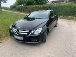 Schwarz Gebraucht 2011 Mercedes E200 Coupé | 10.500 € (Fairer Preis)