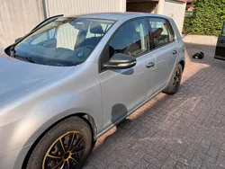 Silber Gebraucht 2009 VW Golf VI Limousine | 3.500 €