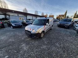 Silber metallic Gebraucht 2010 Fiat Doblò Van / Kleinbus | 3.800 €