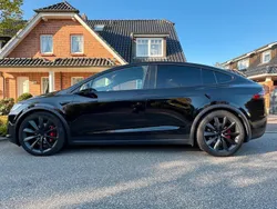 Schwarz Gebraucht 2020 Tesla Model X SUV | 62.500 €