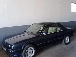 Blau Gebraucht 1987 BMW 325 Cabriolet Cabrio | 25.100 €