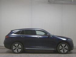 Blau Gebraucht 2021 Mercedes EQC400 AMG line SUV | 29.780 € (Fairer Preis)