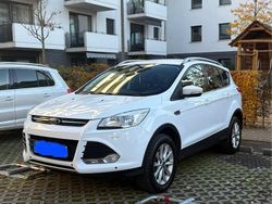 Weiß Gebraucht 2015 Ford Kuga SUV | 8.700 € (Guter Preis)