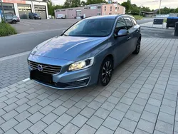 Blau Gebraucht 2016 Volvo V60 Linje Svart Kombi | 9.800 € (Fairer Preis)