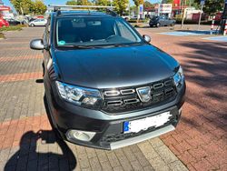 Grau Gebraucht 2018 Dacia Logan MCV Stepway Kombi | 8.950 € (Fairer Preis)