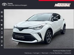 Novaweiß perleffekt Gebraucht 2021 Toyota C-HR Team SUV | 22.900 € (Fairer Preis)