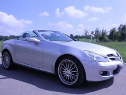 Silber metallic Gebraucht 2005 Mercedes SLK350 Cabrio | 15.999 € (Etwas zu teuer)