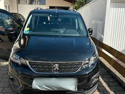 Schwarz Gebraucht 2020 Peugeot Rifter Van / Kleinbus | 19.490 € (Guter Preis)