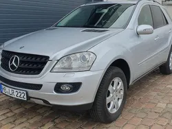 Silber Gebraucht 2006 Mercedes ML320 SUV | 15.999 €
