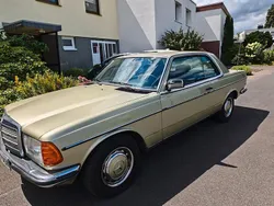 Grün Gebraucht 1984 Mercedes 230 Coupé | 14.000 €