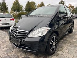 Schwarz Gebraucht 2011 Mercedes A180 Kleinwagen | 7.490 € (Fairer Preis)